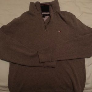 Tommy Hilfiger men’s sweater.